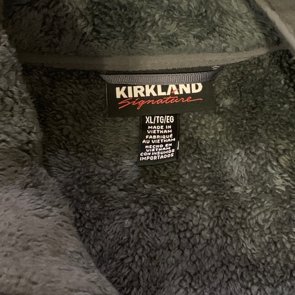 Men’s Kirkland Signature Softshell Jacket - Picture 2 of 2